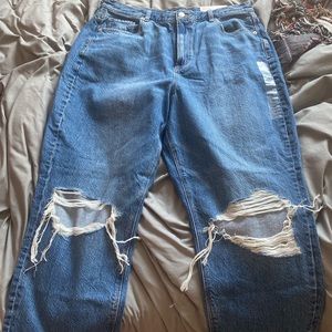 American Eagle High Rise Mom Jeans - Short Size 16
